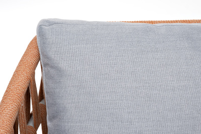 "Диего" диван 2-местный плетеный из роупа, каркас алюминий светло-серый (RAL7035) муар, роуп оранжевый меланж круглый, ткань светло-серая